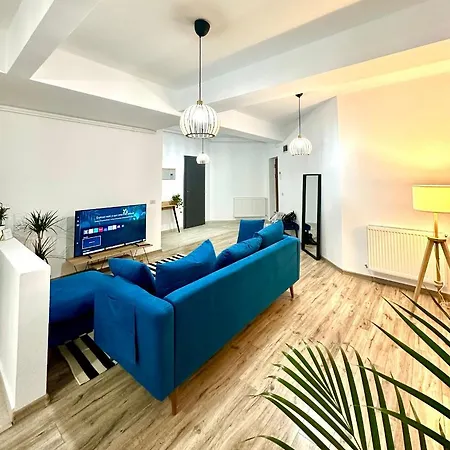 Tree House * Bucureşti